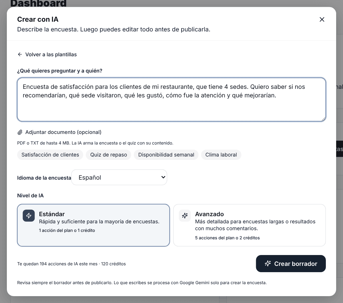 Ventana Crear con IA de SurvIQ con la descripción de una encuesta de satisfacción para un restaurante