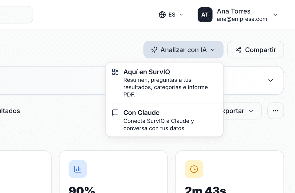 Menú Analizar con IA en la página de resultados con las opciones Aquí en SurvIQ y Con Claude